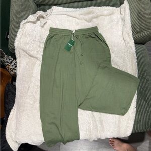 HALARA Olive Green Jogger Pants